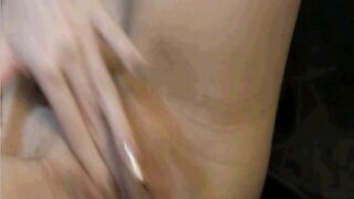 spanish milf playing on cam